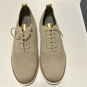 Cole Haan Woman’s OG WNG Oxfords Size 8.5